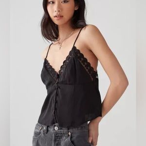 Urban Outfitters Dinner And Drinks Lace Cami in Black size M
